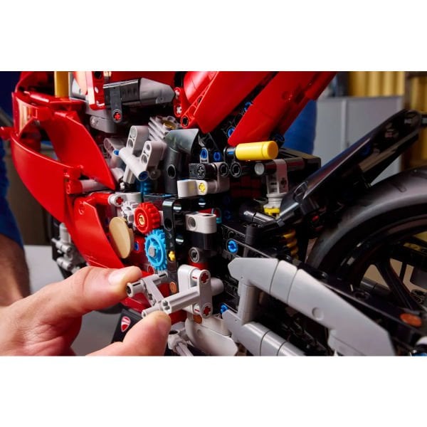 42202 Lego Technic Ducati Panigale V4 S Motosiklet