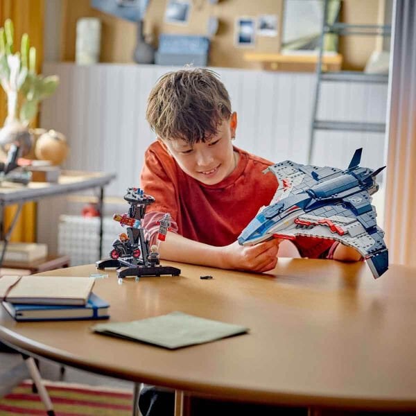 76325 Lego Marvel Avengers: Age of Ultron Quinjet